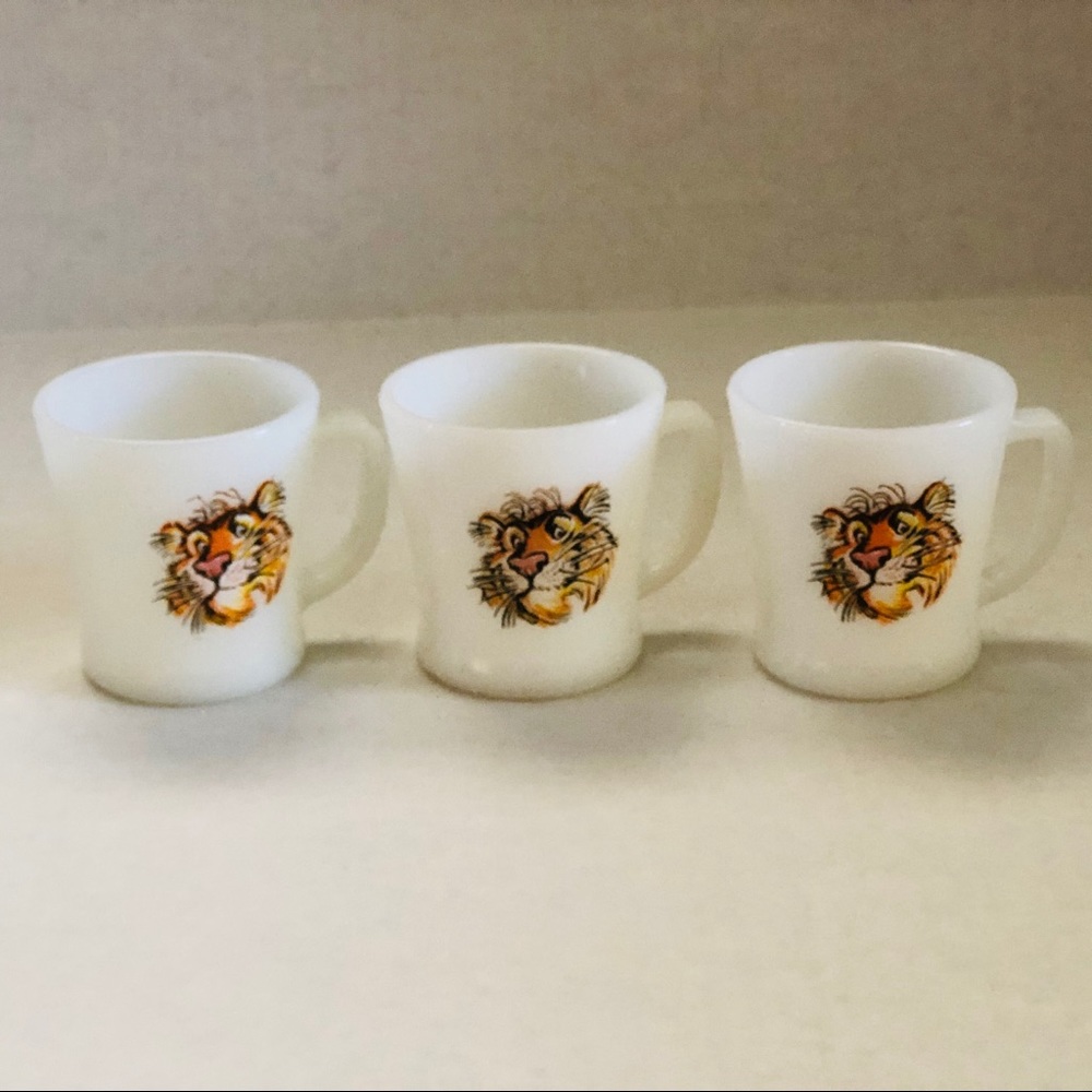 Vintage Esso Tiger Mugs 🐯